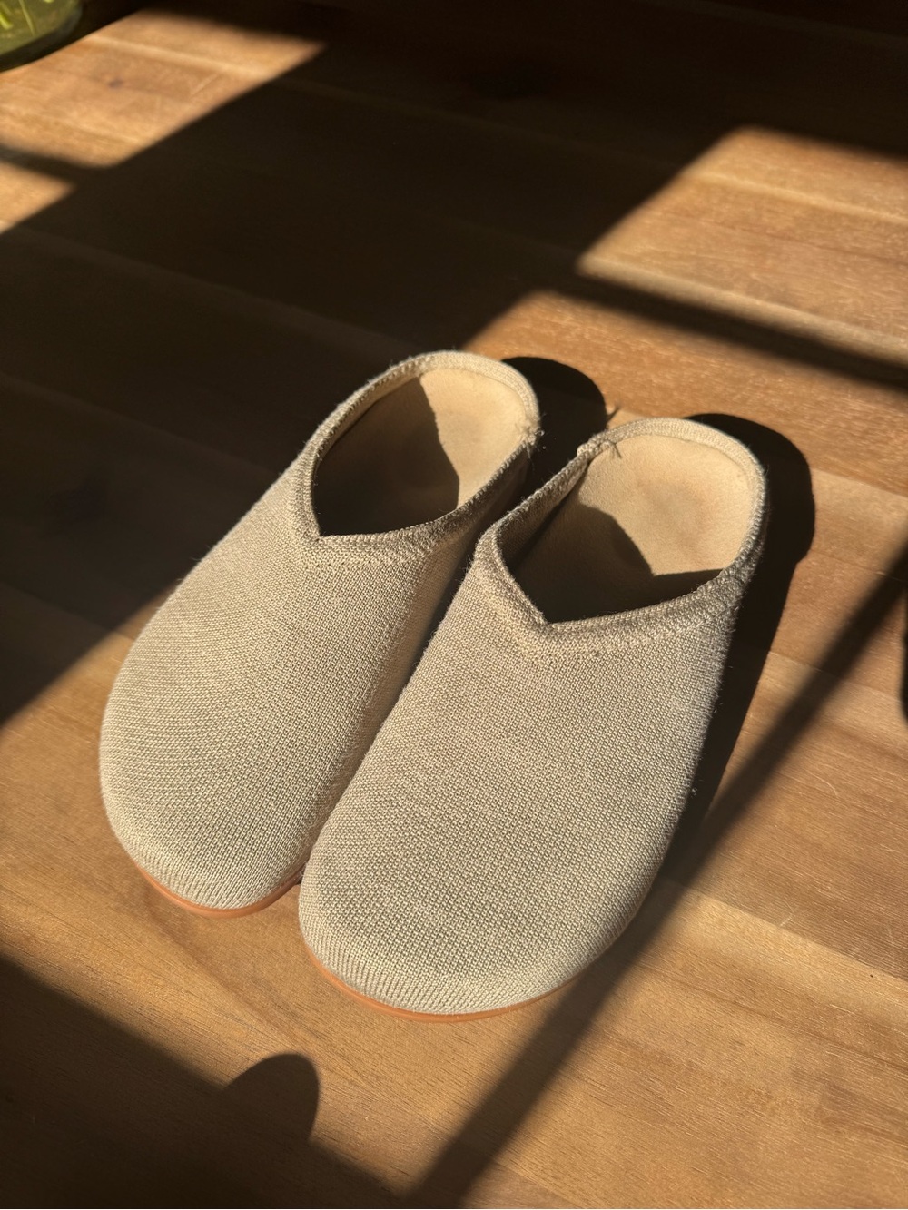 Rothy’s Clogs (Like New) in Dove Size 6
